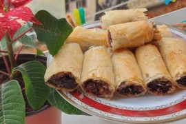 Mini rol pite sa čokoladom, orasima i suvim šljivama