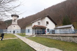 Osumnjičeni za ubistvo monaha otpušten iz  bolnice