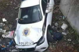 Sletjeli tokom potjere: U udesu povrijeđena dva policajca
