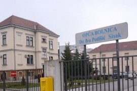 Oštećena bolnica u Sisku, ali pacijenti nisu evakuisani