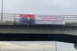 U Trnu osvanuo transparent podrške Dodiku