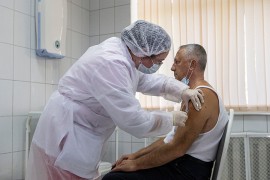 SZO: Vakcinisati 60-70 odsto populacije da se zaustavi virus