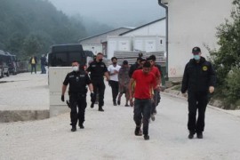 Migranti u Lipi ostaju pod vedrim nebom