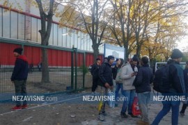 Protest građana ispred kampa "Bira"