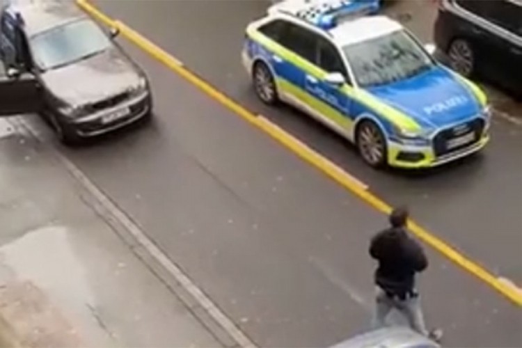 Autom uletio među pješake u Njemačkoj: Četvoro mrtvih, poginulo i dijete