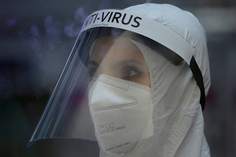 Crni dan u SAD: Rekordan broj umrlih i hospitalizovanih