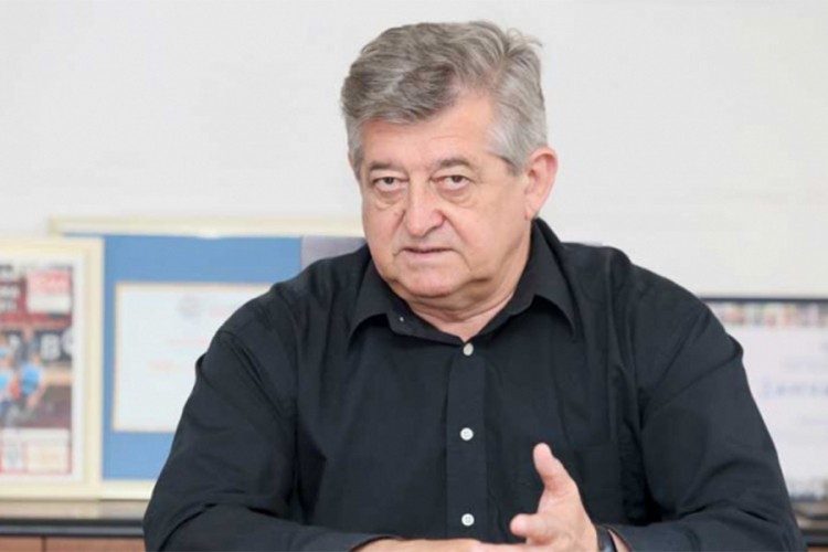 UKC RS: Neizvjesne prognoze u vezi sa zdravstvenim stanjem Miće Mićića