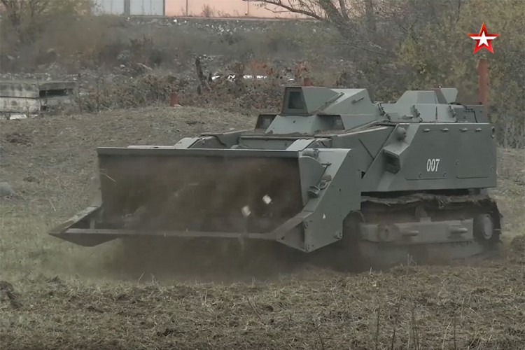 Ruski "robot-tenk" za deminiranje prvi put upotrijebljen u Karabahu