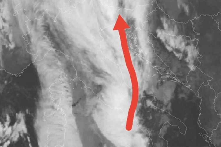 Za cijeli Jadran upaljen crveni meteoalarm: Talasi i do šest metara