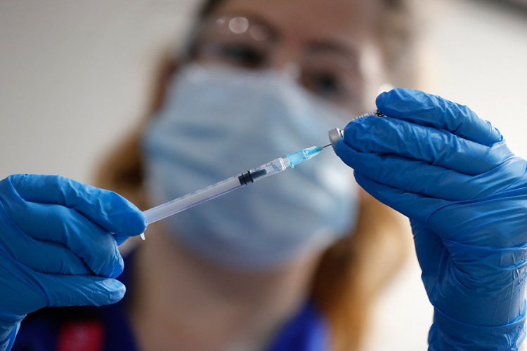 Kanada odobrila Fajzerovu vakcinu protiv korone