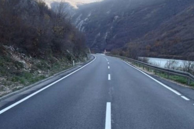 Oprez zbog klizavih kolovoza