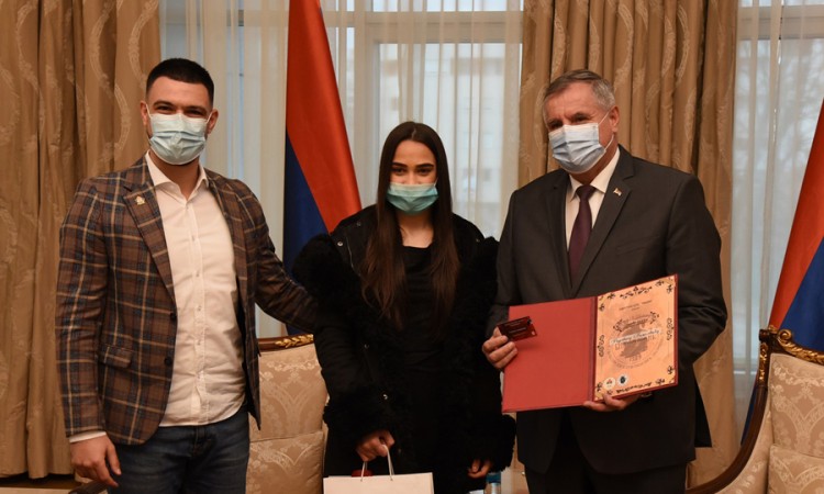 Prijem za bokserku Saru Ćirković u Vladi RS