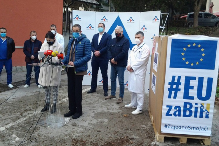 Bolnica "Sveti apostol Luka" dobila digitalni RTG aparat i bronhoskop