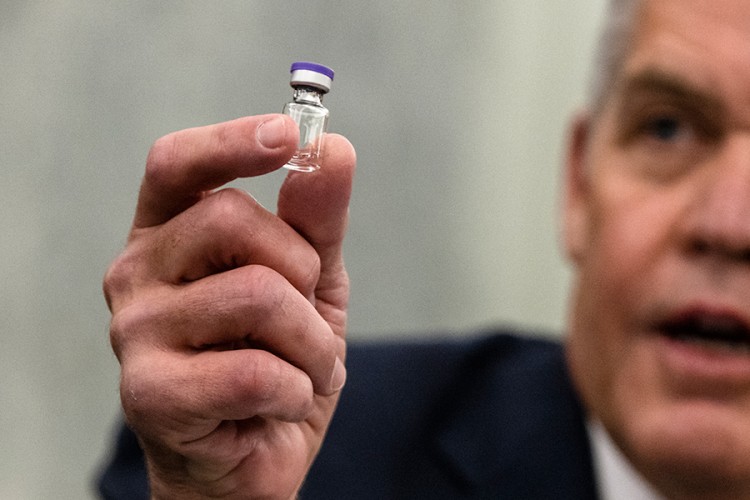 Fajzer podnosi zahtjev za puno odobrenje vakcine do aprila 2021.
