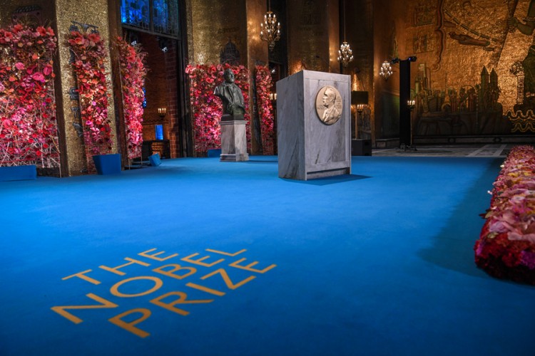 Laureati primili Nobelovu nagradu kod kuće
