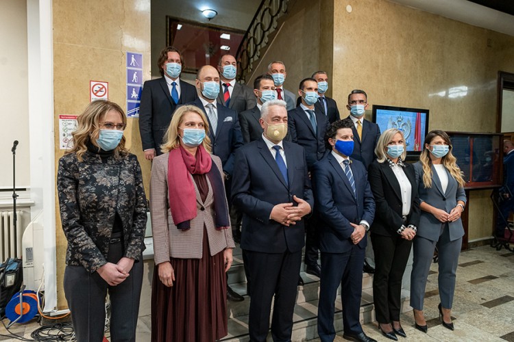 Vlada Crne Gore formirala Savjet za borbu protiv korone