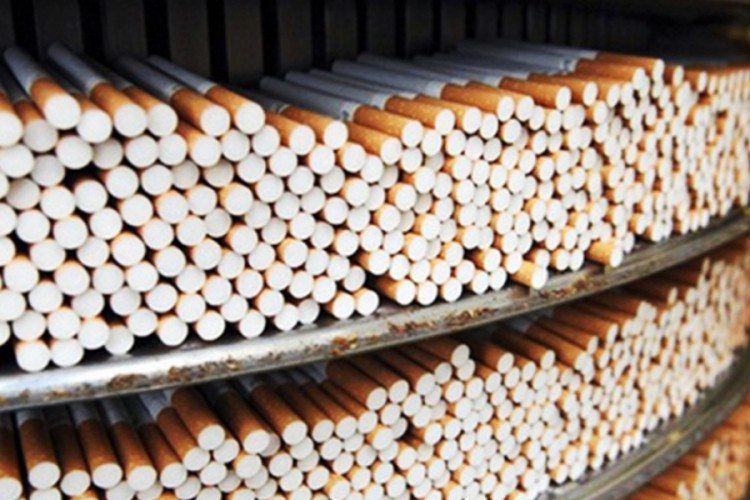 Sakrila u vozilu oko 6.000 kutija cigareta