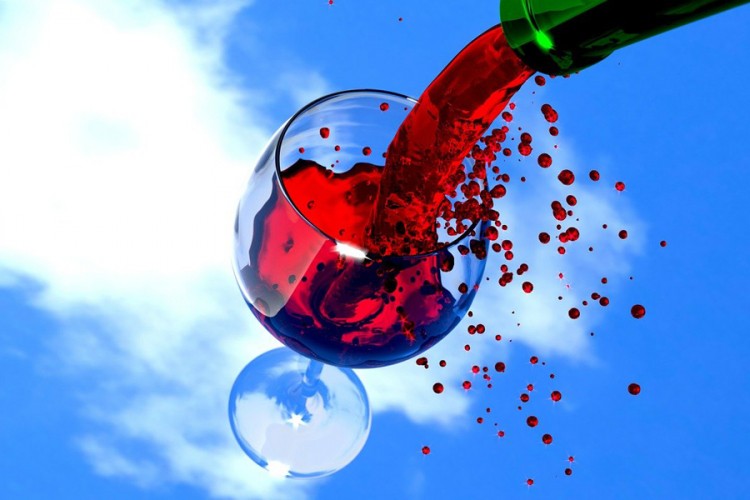 Kako crno vino pomaže u borbi protiv starenja