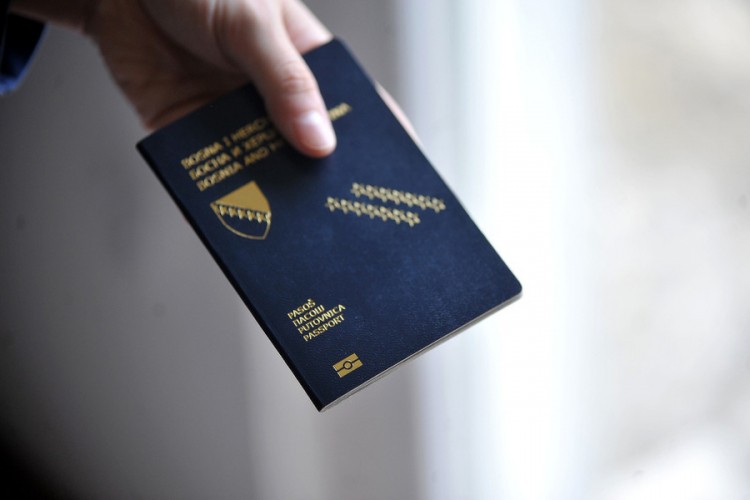 Danas 10 godina od kako građani BiH mogu u Evropu bez vize