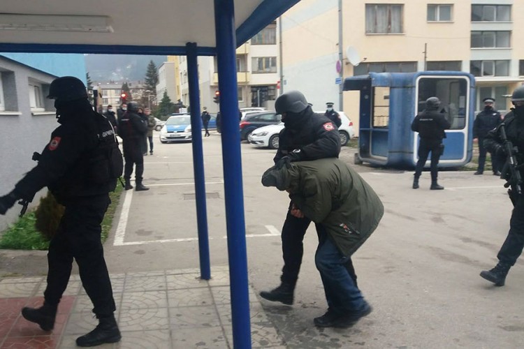 Predložen pritvor i mjere zabrane za uhapšene u akciji "Volf"