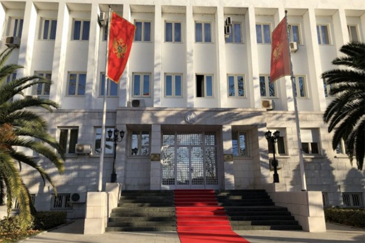 Vlada Crne Gore poništila odluku da se da zemljište nepriznatoj CPC