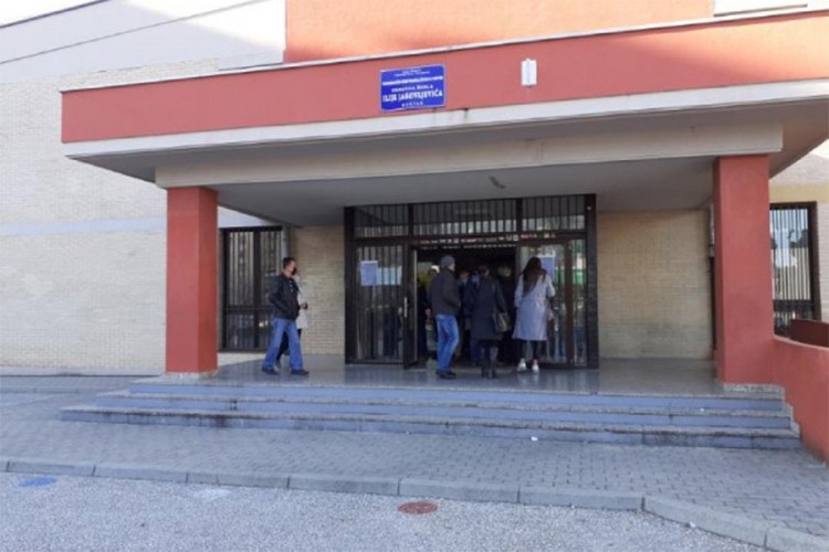 Novinarima RTRS-a nije dozvoljen ulazak na dva biračka mjesta