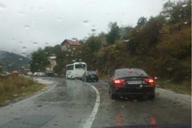 Klizavi kolovozi, poledica u višim predjelima