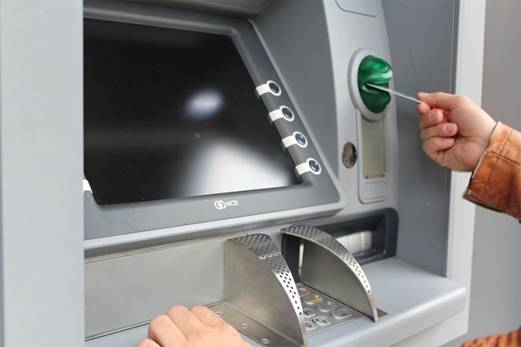 Uhapšen Banjalučanin, osumnjičen da je ukrao karticu i podizao novac