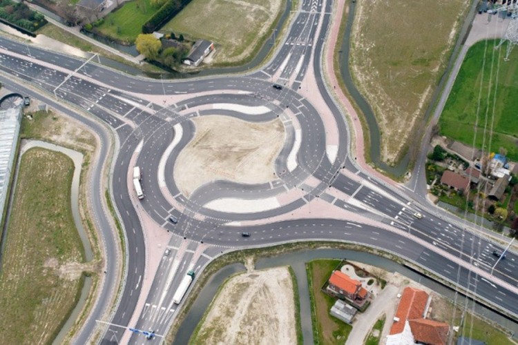 "Turbo" kružni tok - bezbjednije rješenje bez konfliktnih situacija