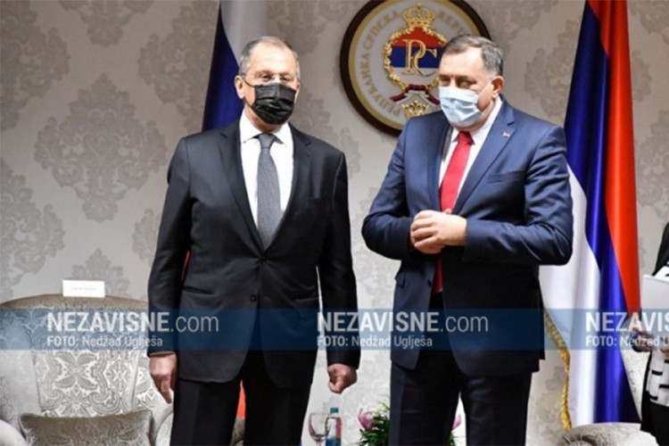 Oglasio se Dodikov kabinet: Ikona nije ukradena, porodična je i osveštana