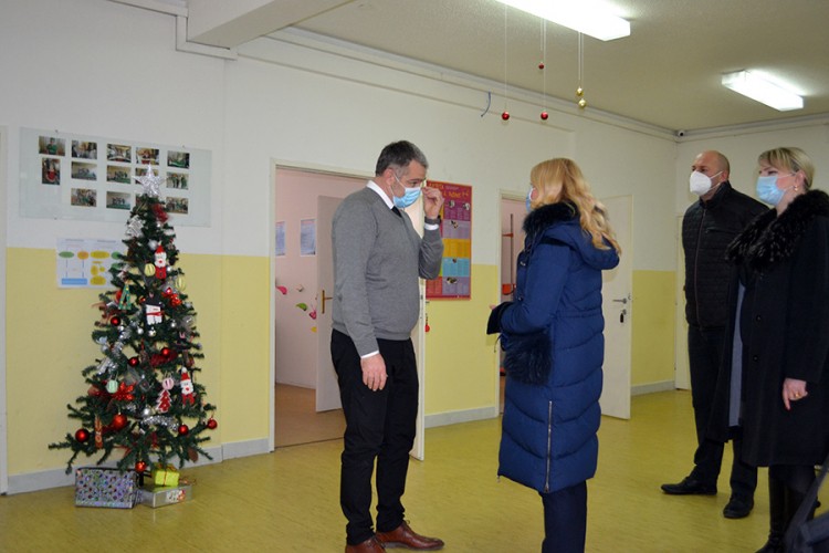 Nova fiskulturna sala i stolarija Centru za obrazovanje i vaspitanje
