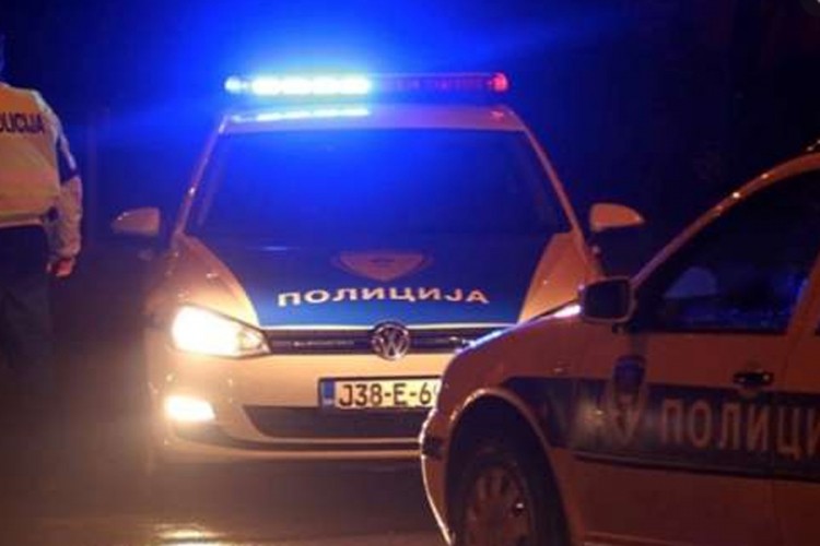 Tri žene povrijeđene, autom sletjele s puta