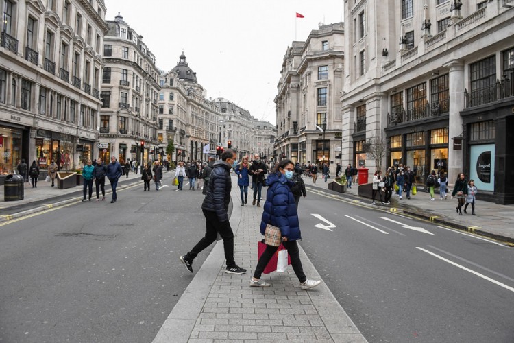 Britanija razmatra nove mjere zbog mutacije kovid-19