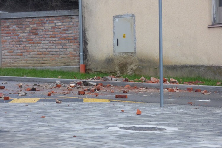 Gradonačelnik Petrinje nakon potresa: Ljudi su u panici