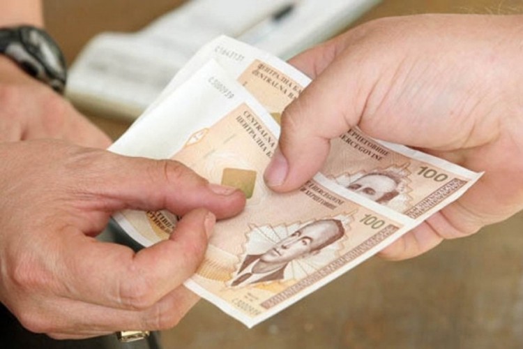 Prijavljen da je za pozajmicu od 1.500 naplatio 25.000 KM
