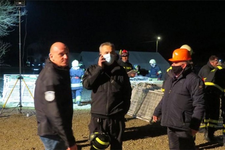 Spasioci tokom noći obišli 84 sela, nije bilo ljudi pod ruševinama