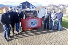 Udruženje Grmeč: Božićni paketi za srpske povratnike