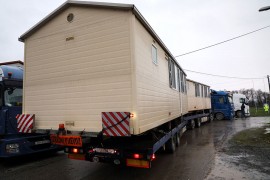Prve porodice u kontejnerskom naselju: Napokon smo u toplom sa bebom
