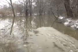 Cijelo selo pod vodom, više od 10.000 ljudi bez struje