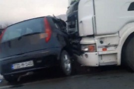 Zapalio se fijat nakon sudara sa kamionom