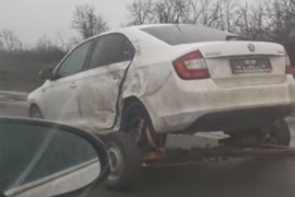 Pogledajte šta uradi Rus kad ostane bez zadnje osovine na Škodi