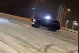 "Ludovao" po snijegu pa sletio sa puta