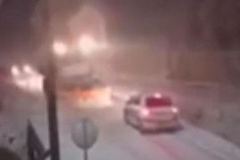 Snimljen sudar grtalice i automobila