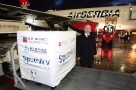U Srbiju stigao novi kontigent ruske vakcine