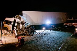 Poginulo 12 ljudi u sudaru minibusa i kamiona u Rusiji
