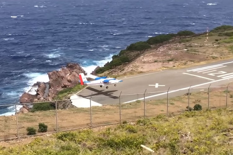 Pista duga 400 metara - i tu slijeću avioni