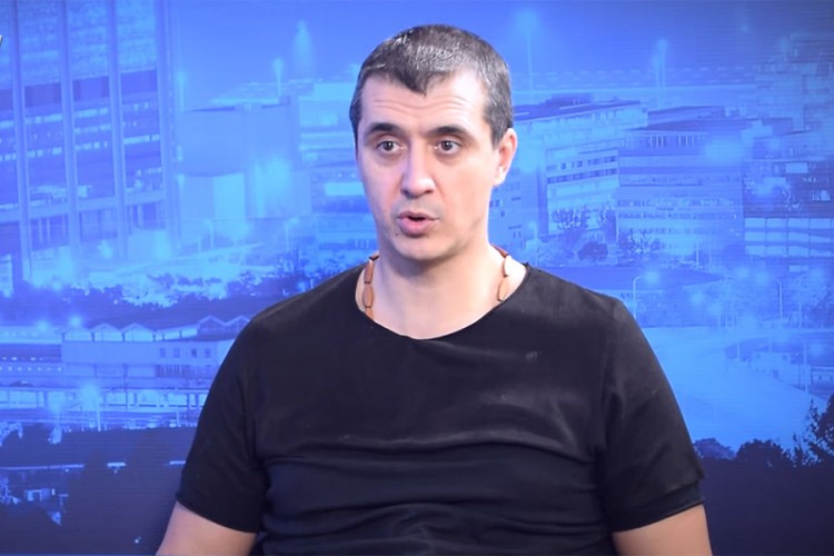 Marko Bulat pustio bradu i brkove