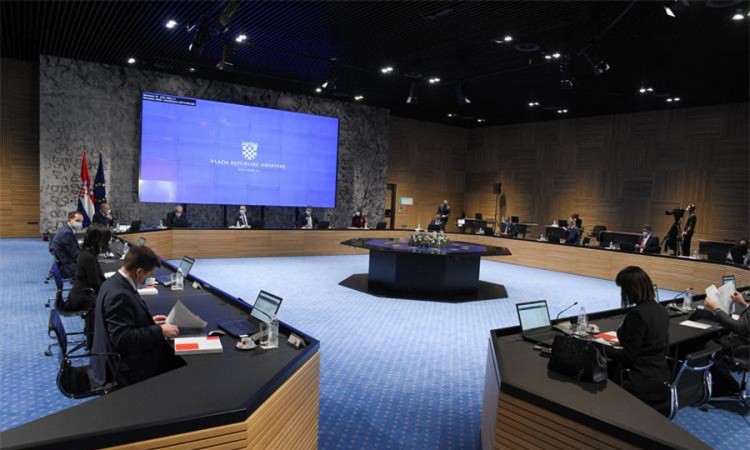 Proglašeno stanje katastrofe u području pogođenom razornim zemljotresom