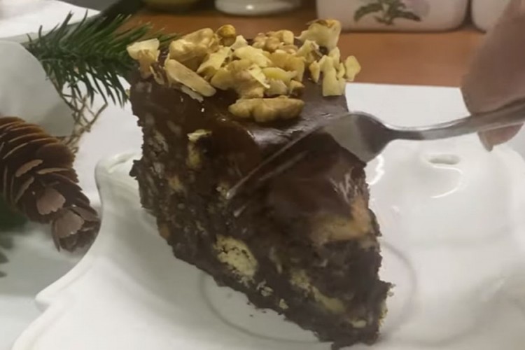Čokoladna torta sa čajnim kolutićima