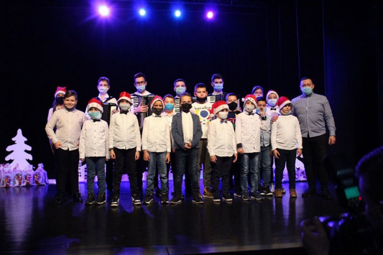 Božićni koncert škole "Kornelije Stanković" održan u Bijeljini